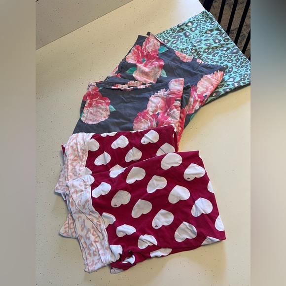 PINK Victoria's Secret Other - Victoria Secret Pillow Cases